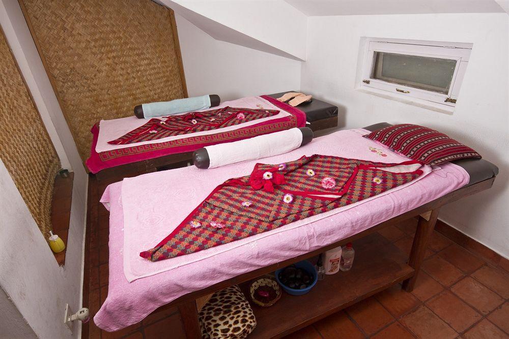 Trek-O-Tel Hotel Pokhara Ngoại thất bức ảnh