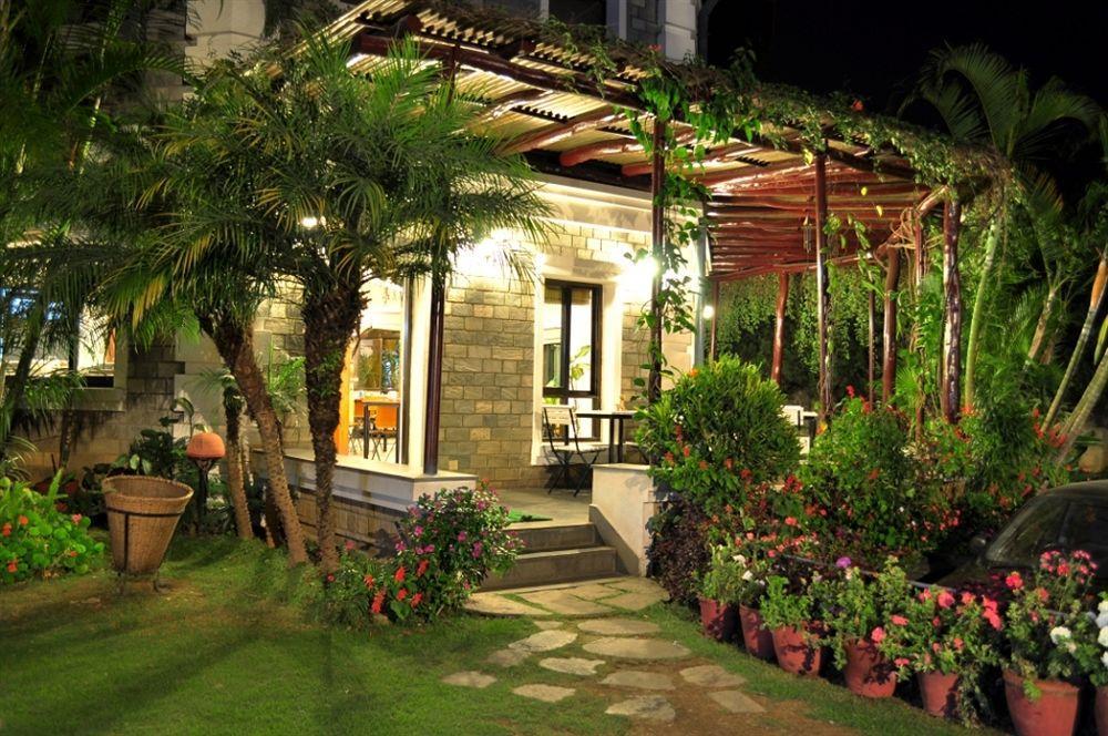 Trek-O-Tel Hotel Pokhara Ngoại thất bức ảnh