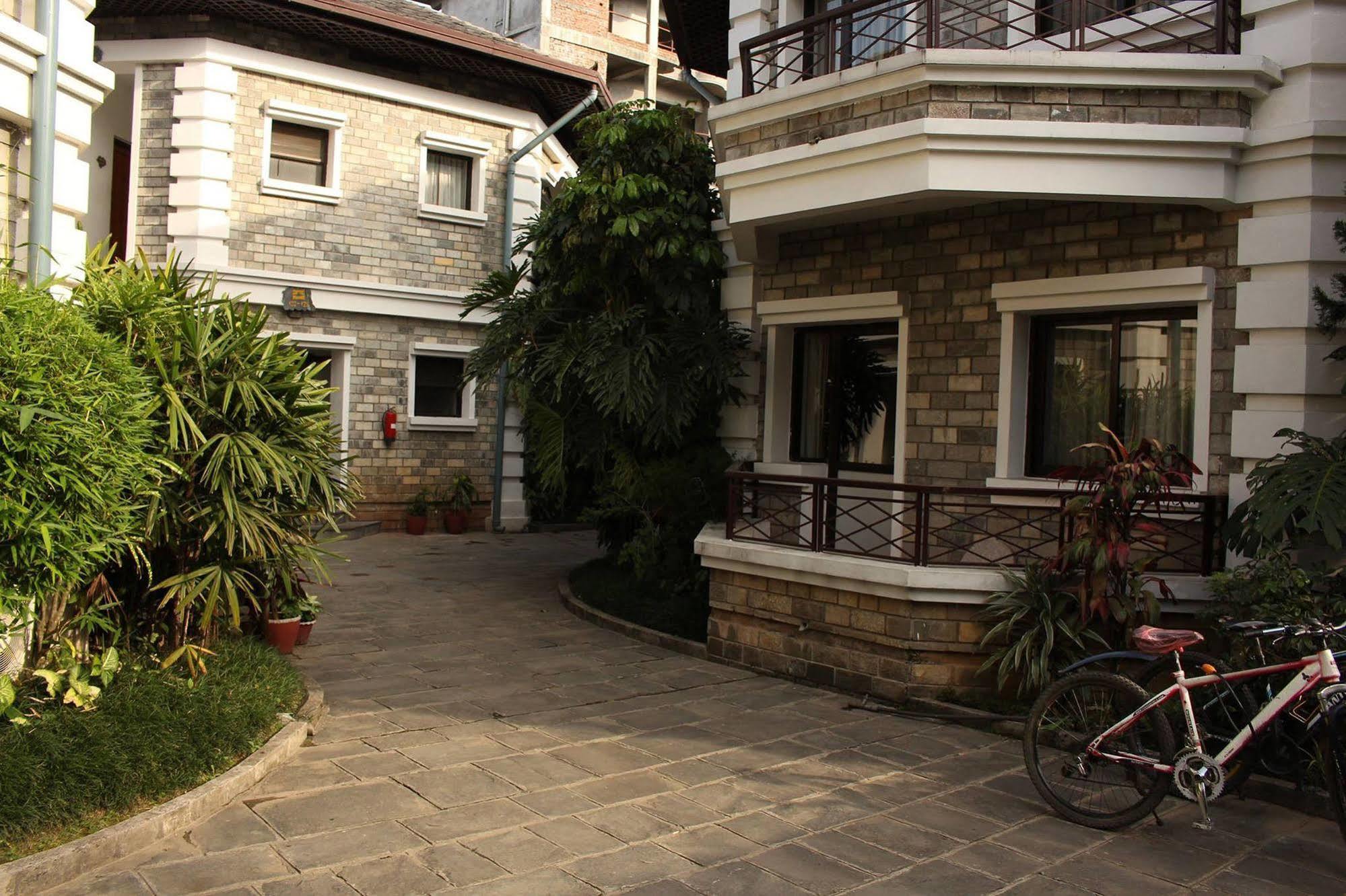 Trek-O-Tel Hotel Pokhara Ngoại thất bức ảnh