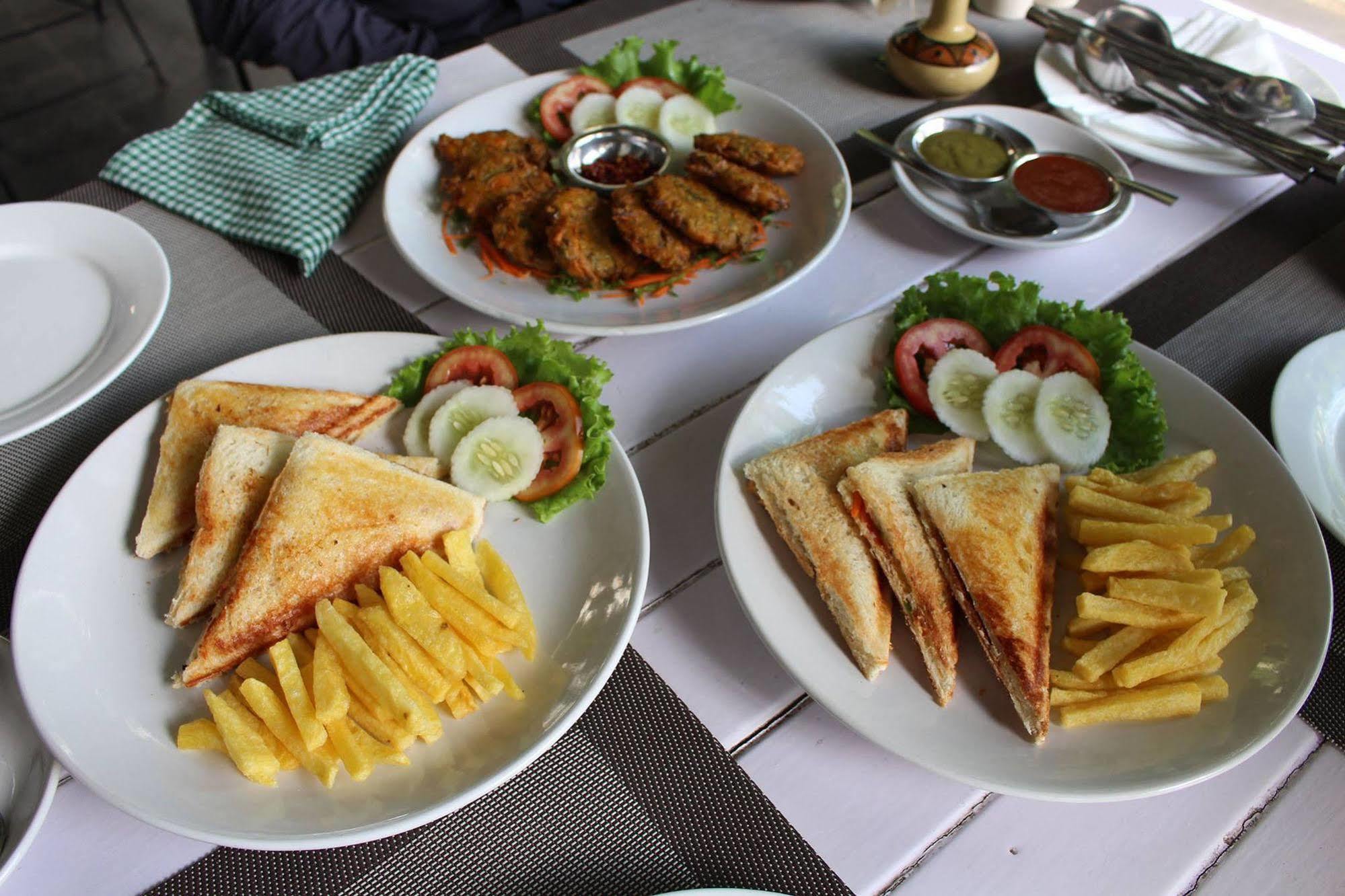Trek-O-Tel Hotel Pokhara Ngoại thất bức ảnh